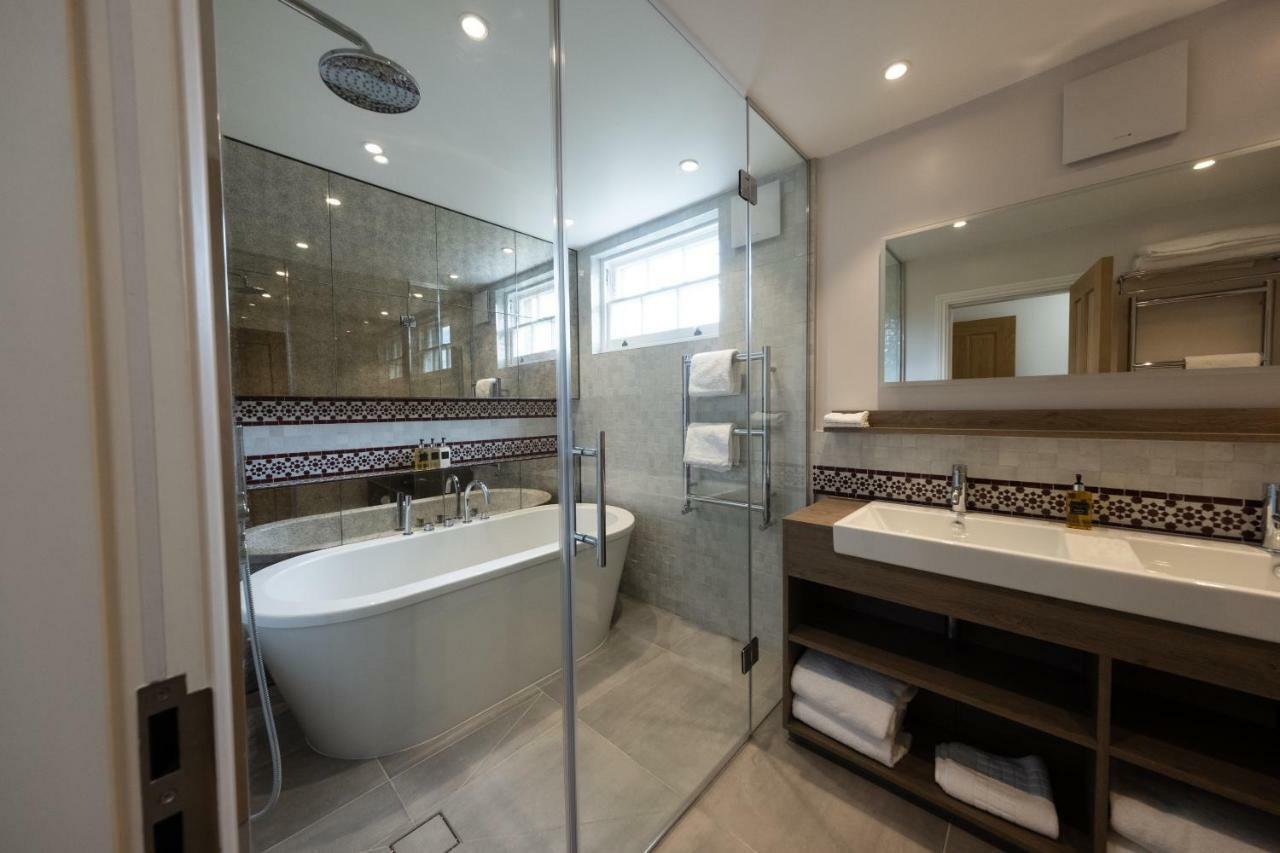The Kings Arms Hotel Kingston upon Thames  Ngoại thất bức ảnh